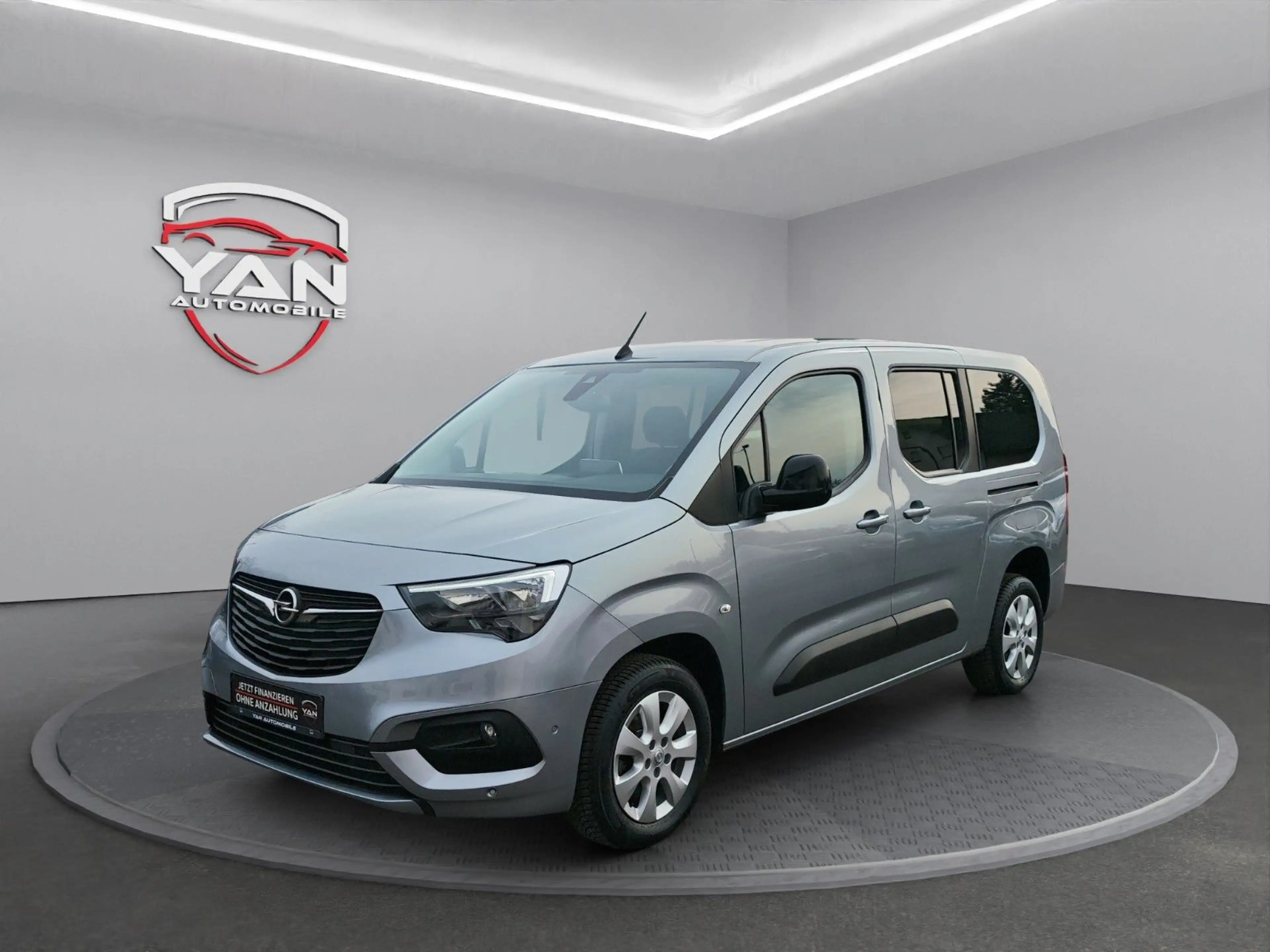 Opel Combo Life XL /L2 1.5 *7-Sitzer*Kamera*Standheiz