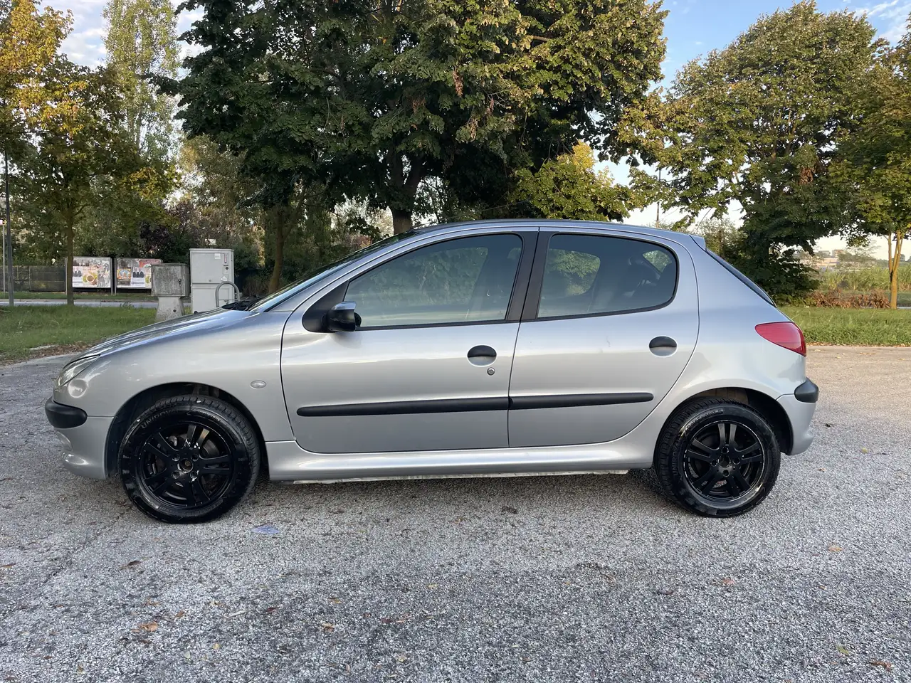 Peugeot 206 5p 1.1 XT, foto 4