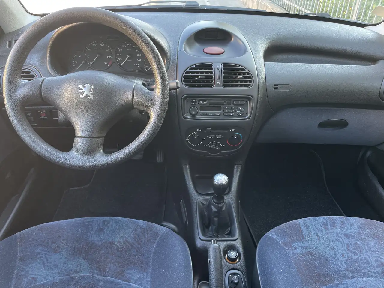 Peugeot 206 5p 1.1 XT, foto 5
