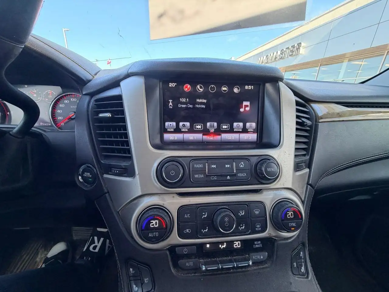 GMC Yukon снимка GMC Yukon