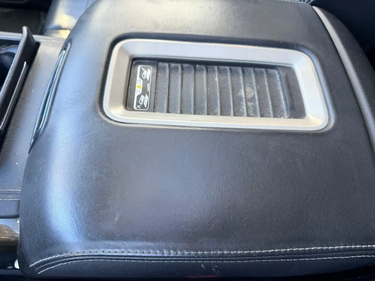 GMC Yukon снимка GMC Yukon