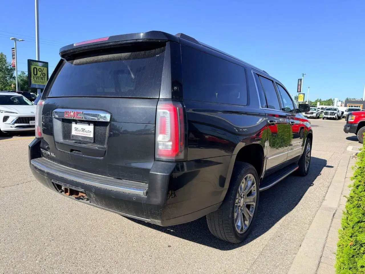 GMC Yukon снимка GMC Yukon