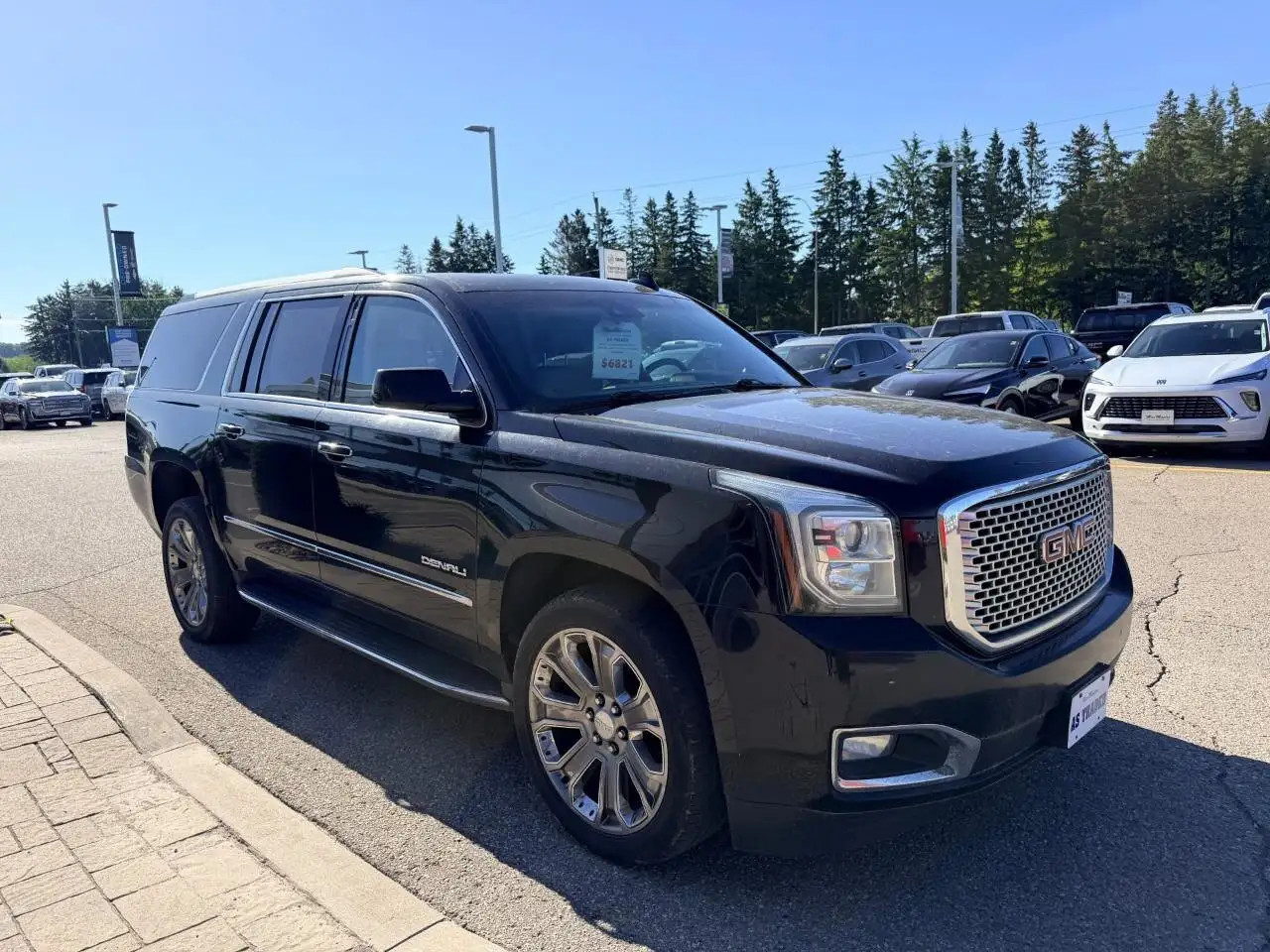 GMC Yukon снимка GMC Yukon