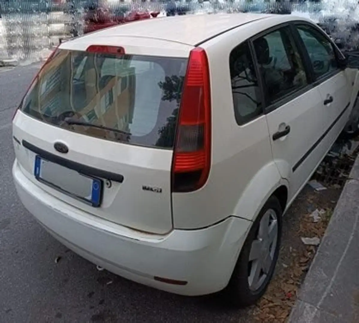 Ford Fiesta 1. 3 diesel5m - 2
