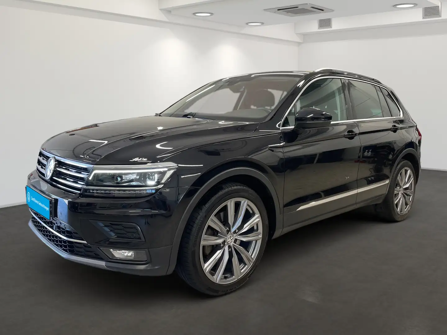 Volkswagen Tiguan 2.0 TDI 4M Highline *AHK*NAVI*LED* Schwarz - 2