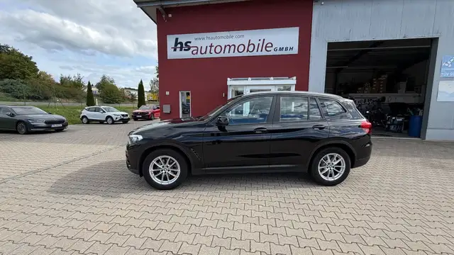 BMW X3 ADVANTAGE SDrive 18D