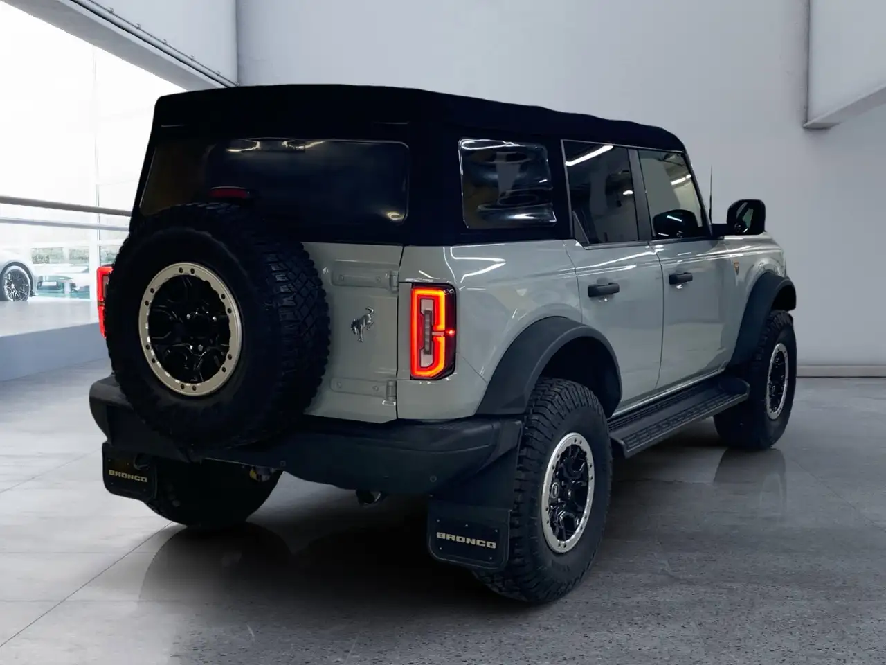 Ford Bronco снимка Ford Bronco