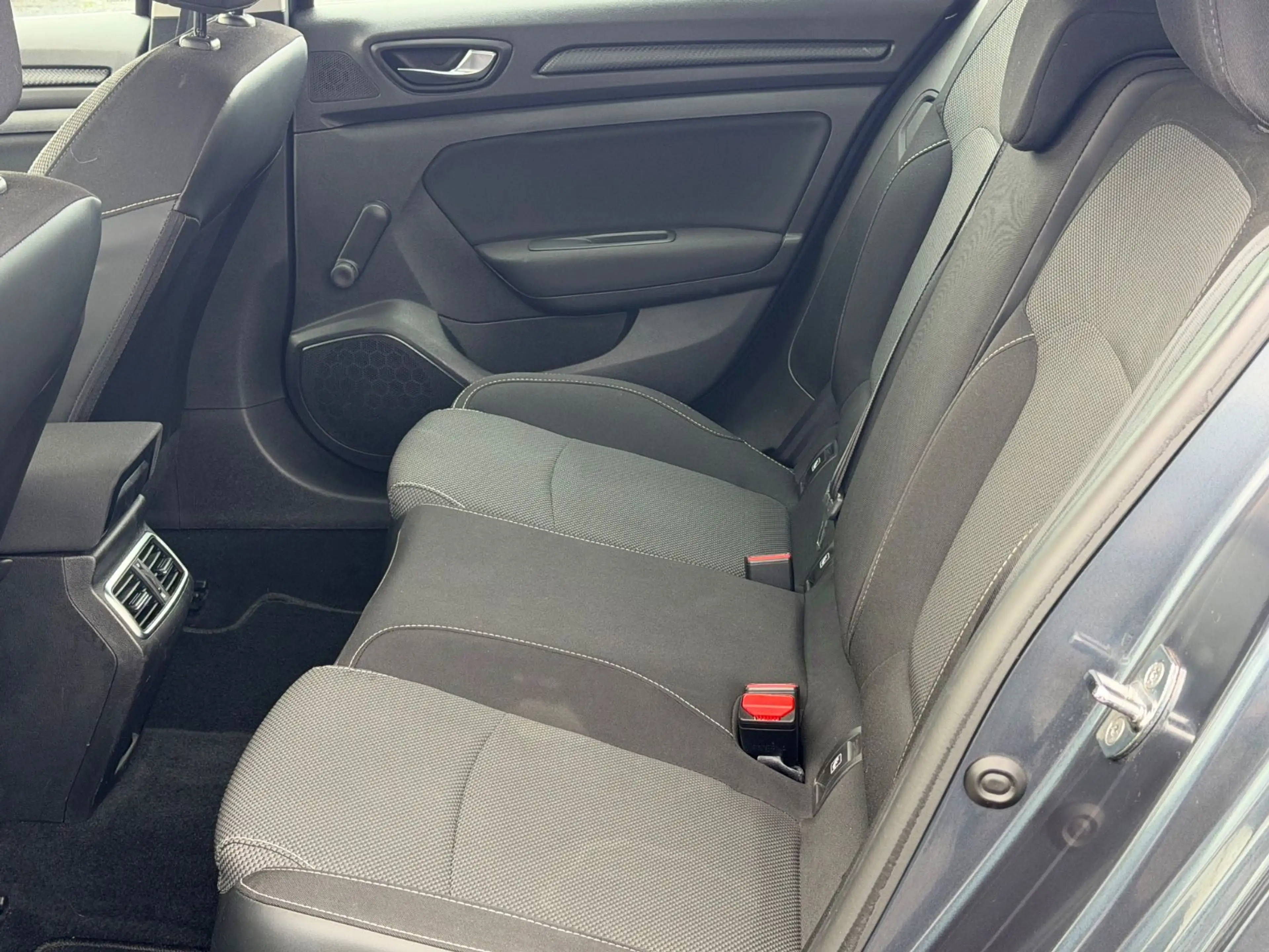 Renault Megane IV Grandtour Play — photo 13