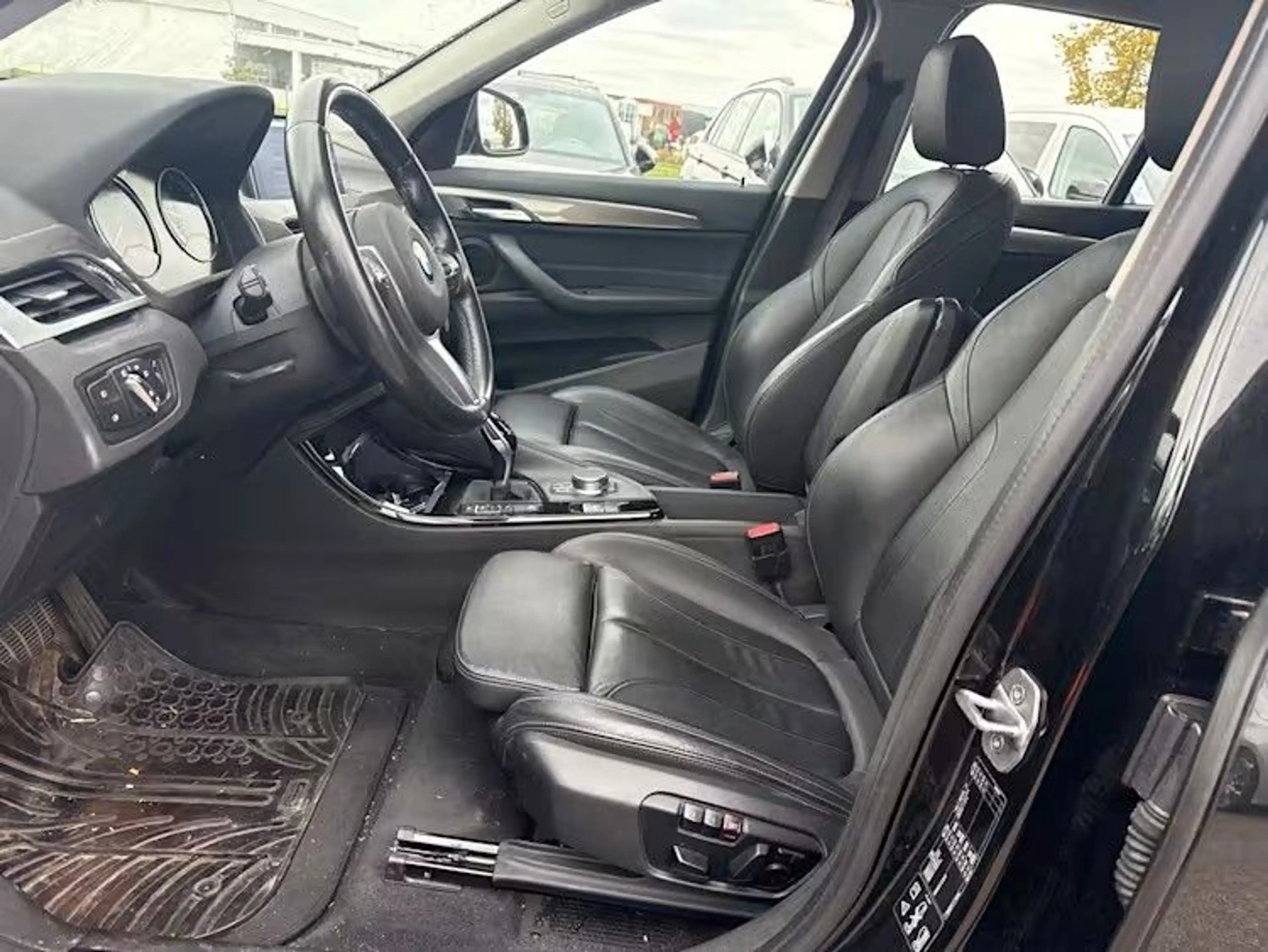 BMW X1 xDrive 20d xLine*1.Hand*Kamera*elektr. Sitze — photo 4
