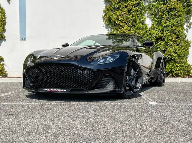 Aston Martin DBS SUPERLEGGERA - CARBON