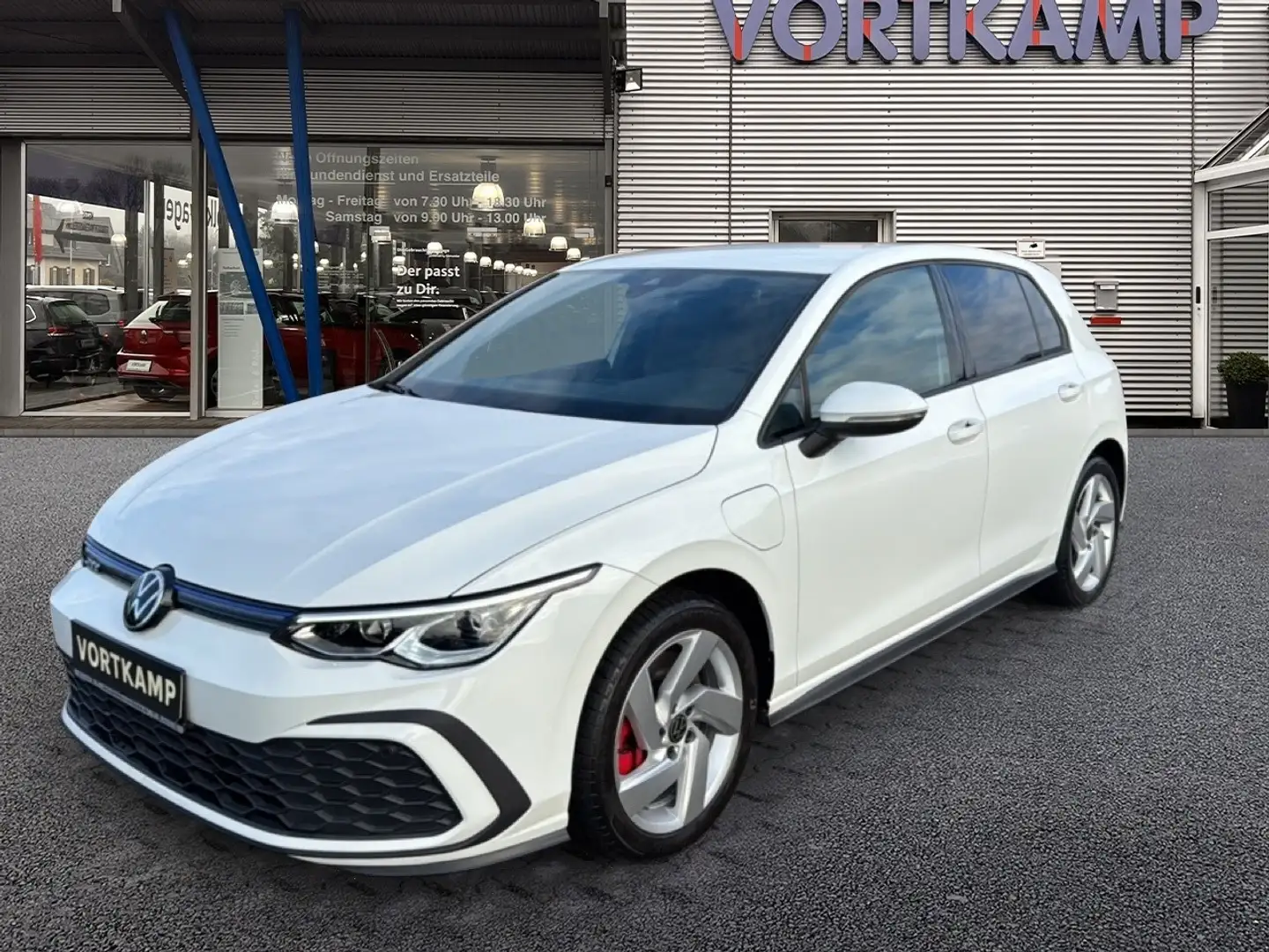 Volkswagen Golf VIII Lim. GTE eHybrid ACC + Navi Discover Weiß - 2