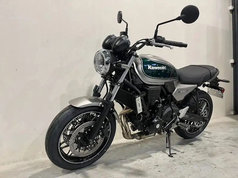 Kawasaki Z 650 RS - foto 8