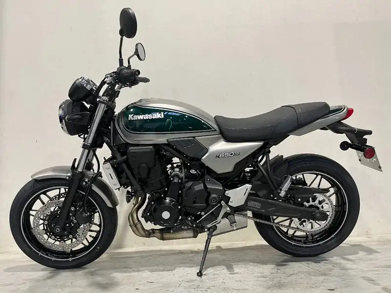 Kawasaki Z 650 RS - foto 7
