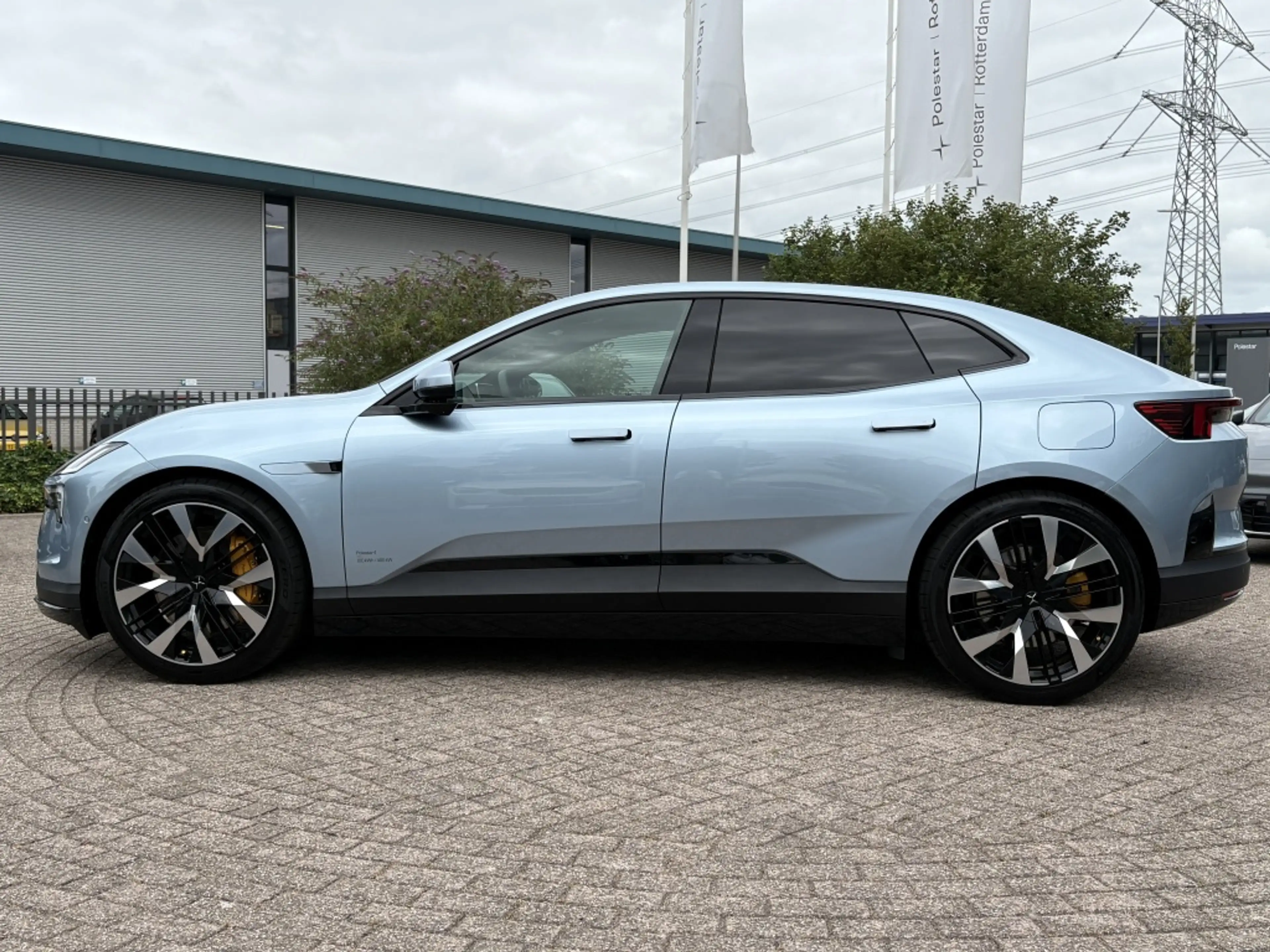 Polestar 4 Long range Dual motor 100 kWh | Performance | Prim — photo 3