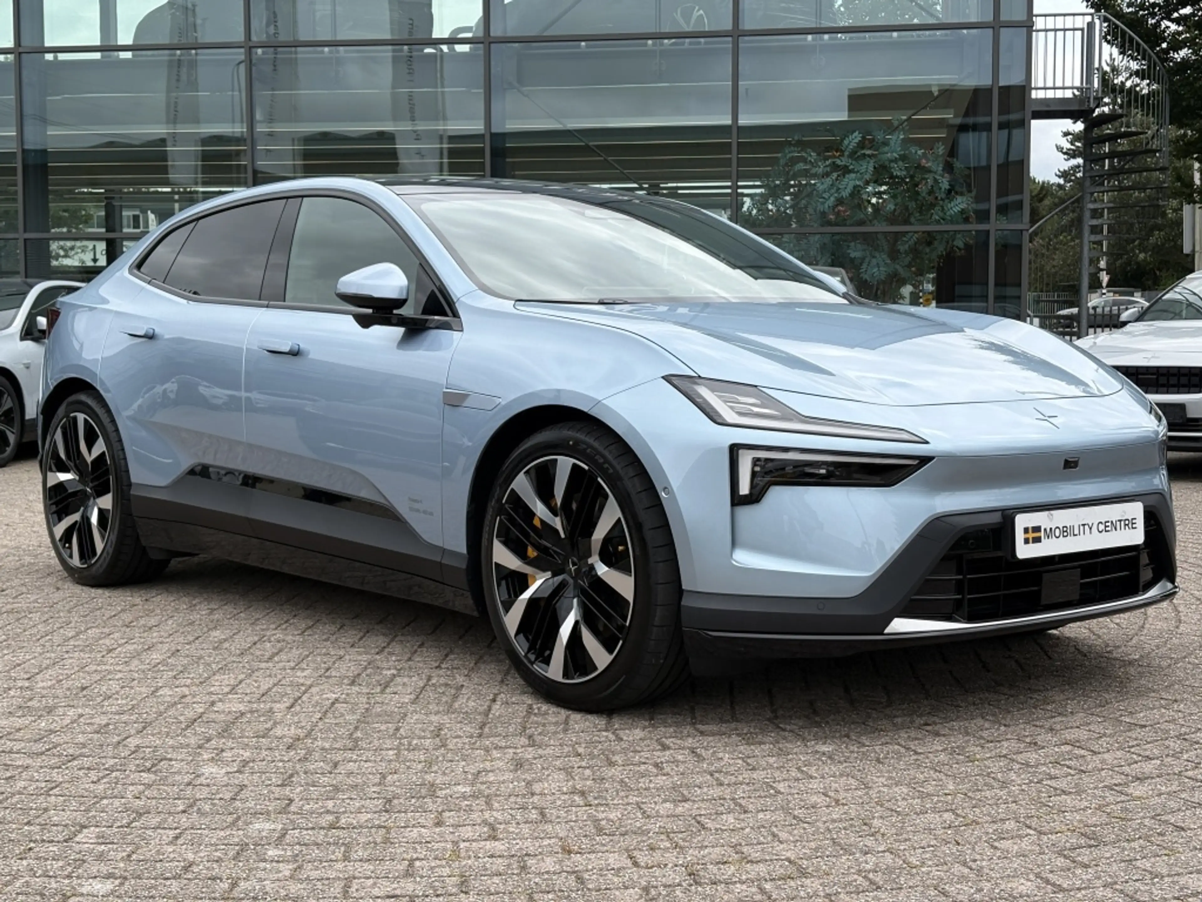 Polestar 4 Long range Dual motor 100 kWh | Performance | Prim — photo 2