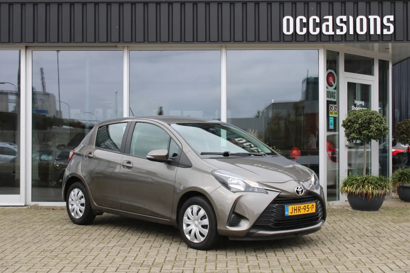 Toyota Yaris 1.5 VVT-i Bi-Tone Grijs - 1