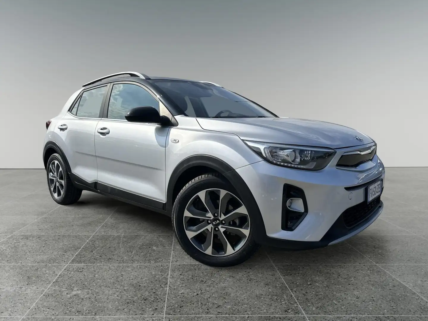 Kia Stonic Stonic 1.4 MPI 100 CV Style Grigio - 1