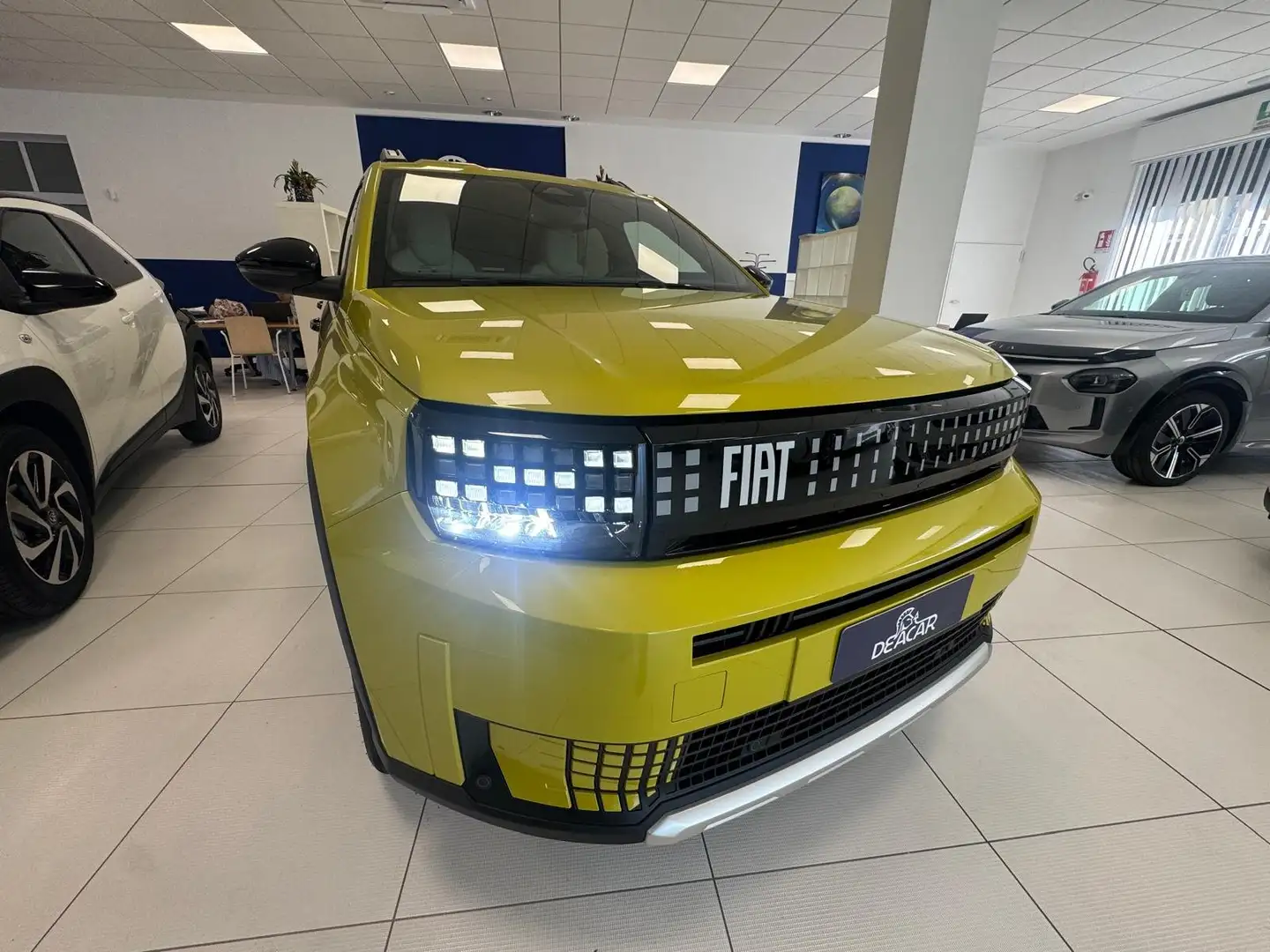 Fiat Grande Panda Grande Panda 1.2 hybrid La Prima 110cv edct Geel - 2