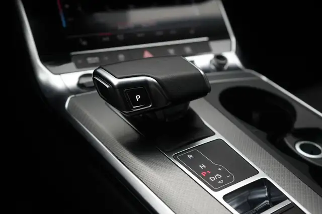 Audi A6 view 15