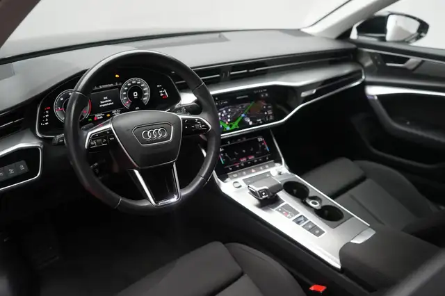 Audi A6 view 11
