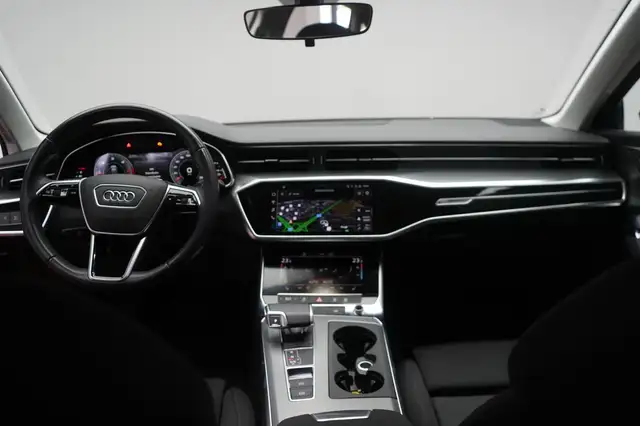 Audi A6 view 12