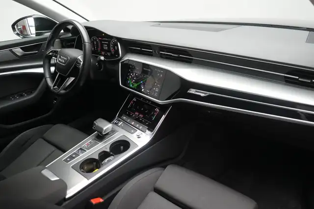 Audi A6 view 8