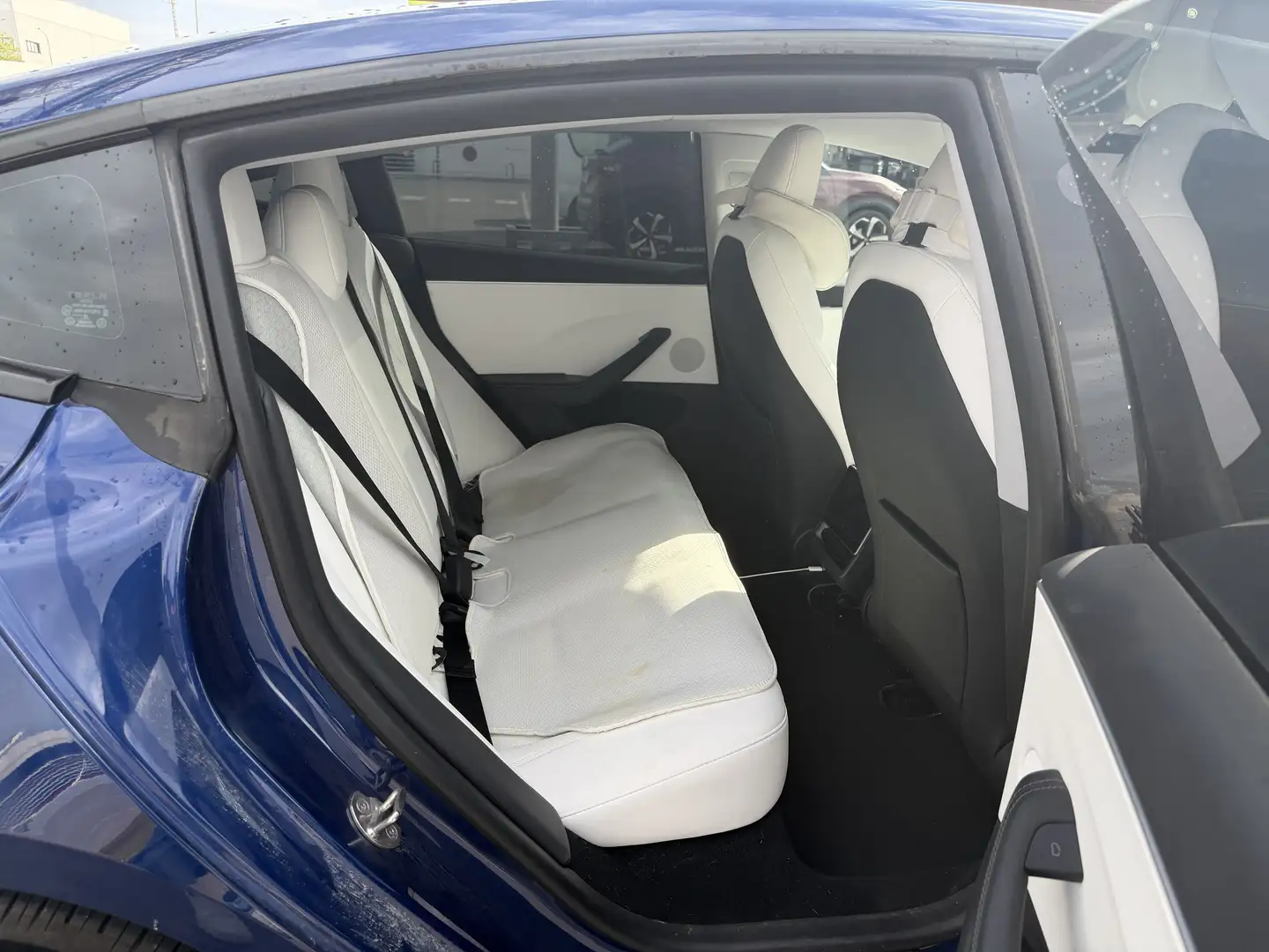Tesla Model 3 Standard Range Premium RWD - 2