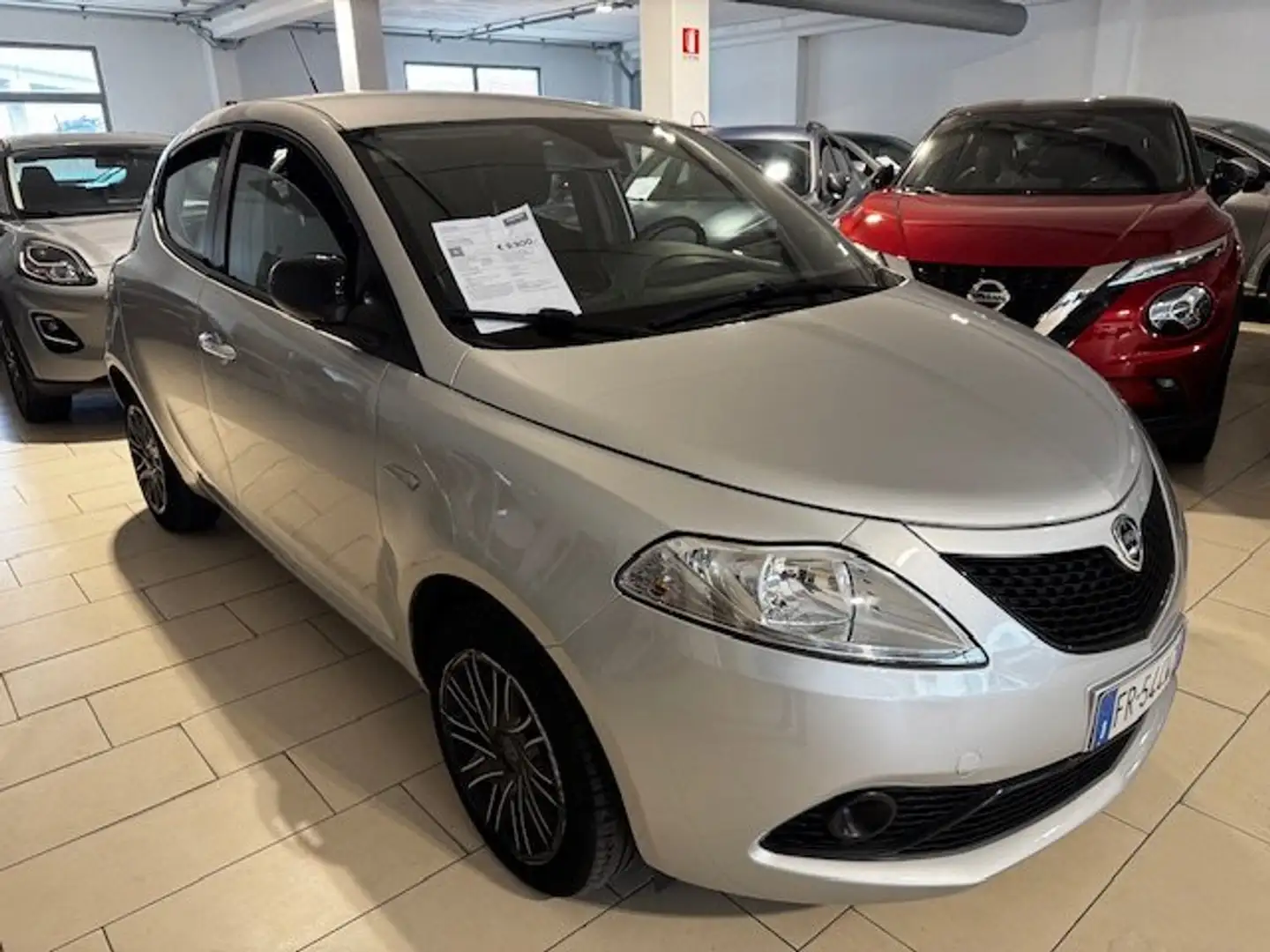 Lancia Ypsilon 1.2 Gold 69cv E6B Argento - 1
