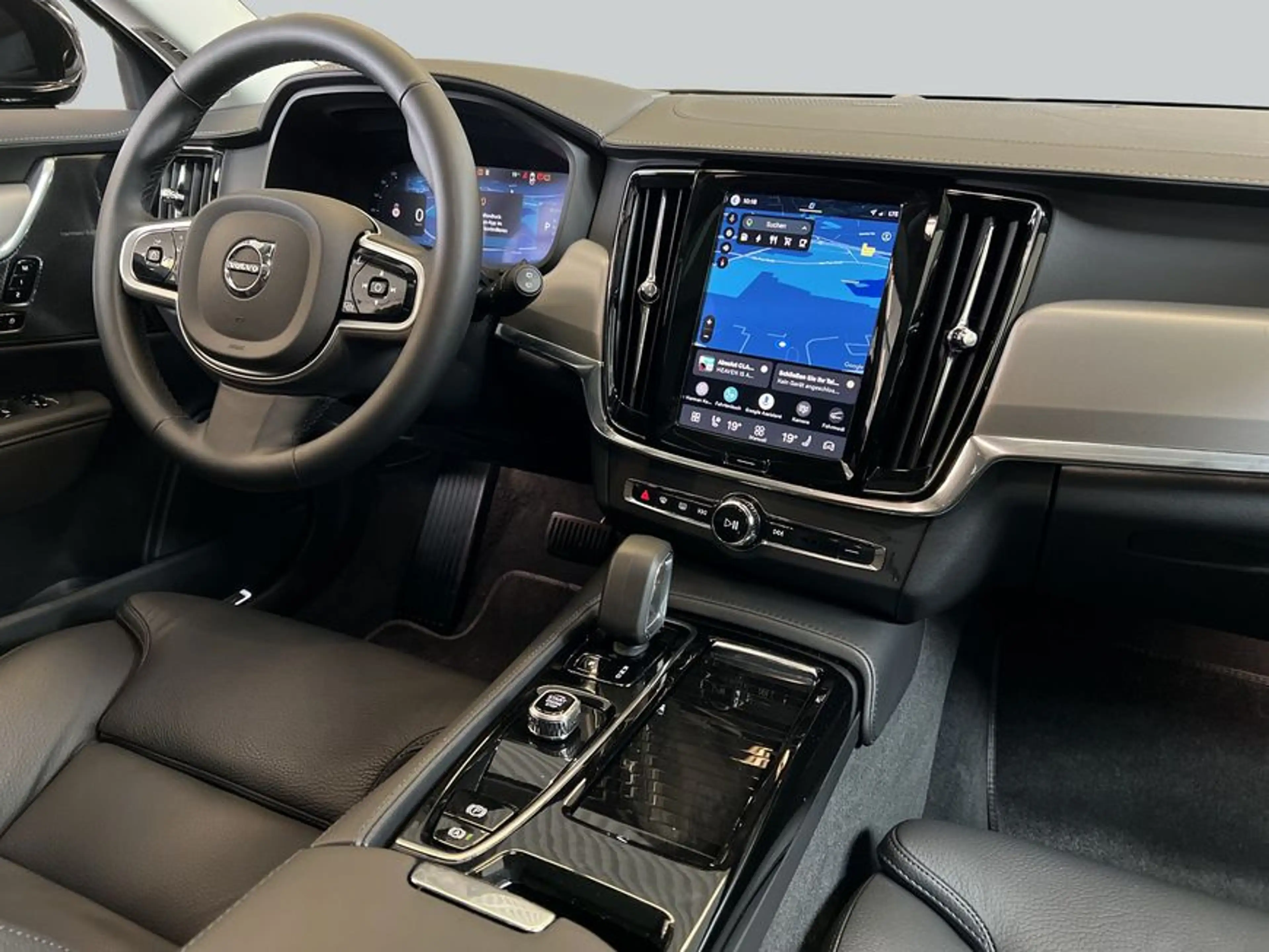 Volvo V90 T6 Plug-in Hybrid AWD Plus-Bright Glasd Head-U — photo 14