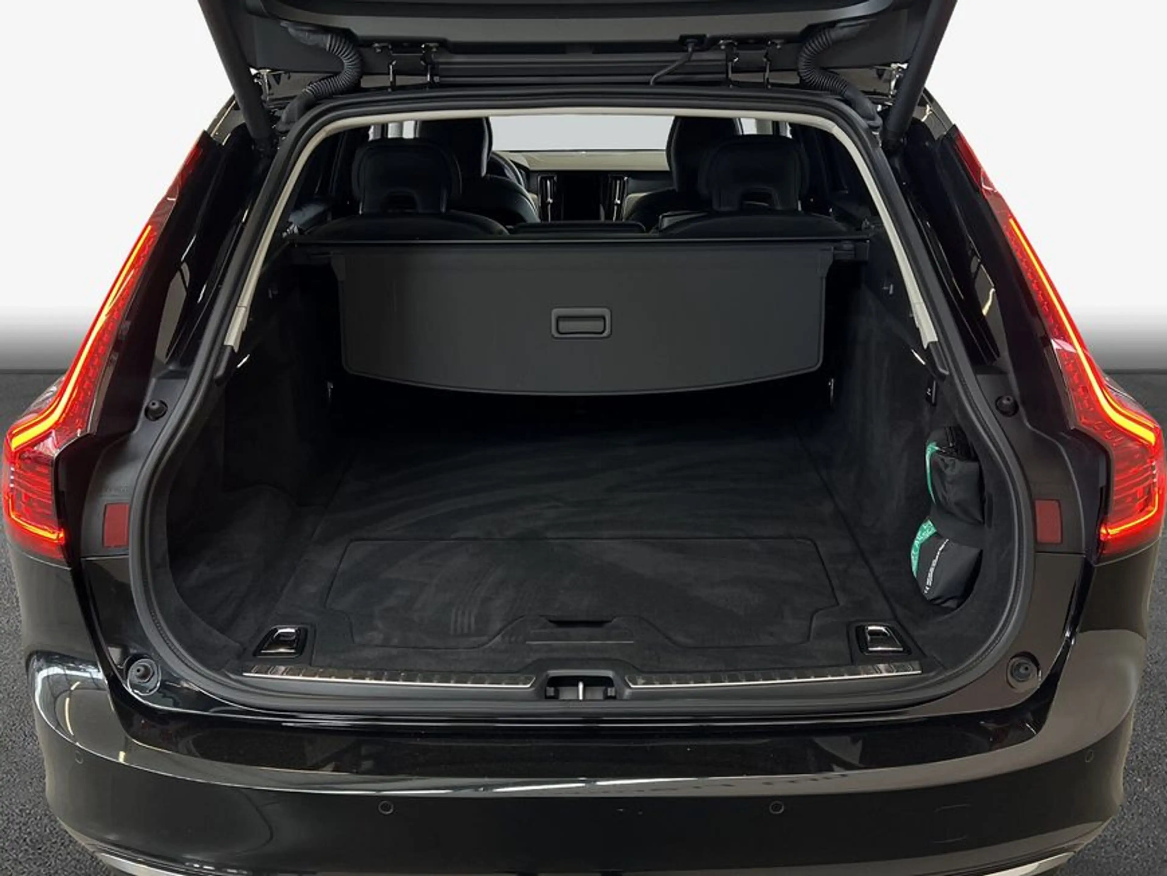 Volvo V90 T6 Plug-in Hybrid AWD Plus-Bright Glasd Head-U — photo 9