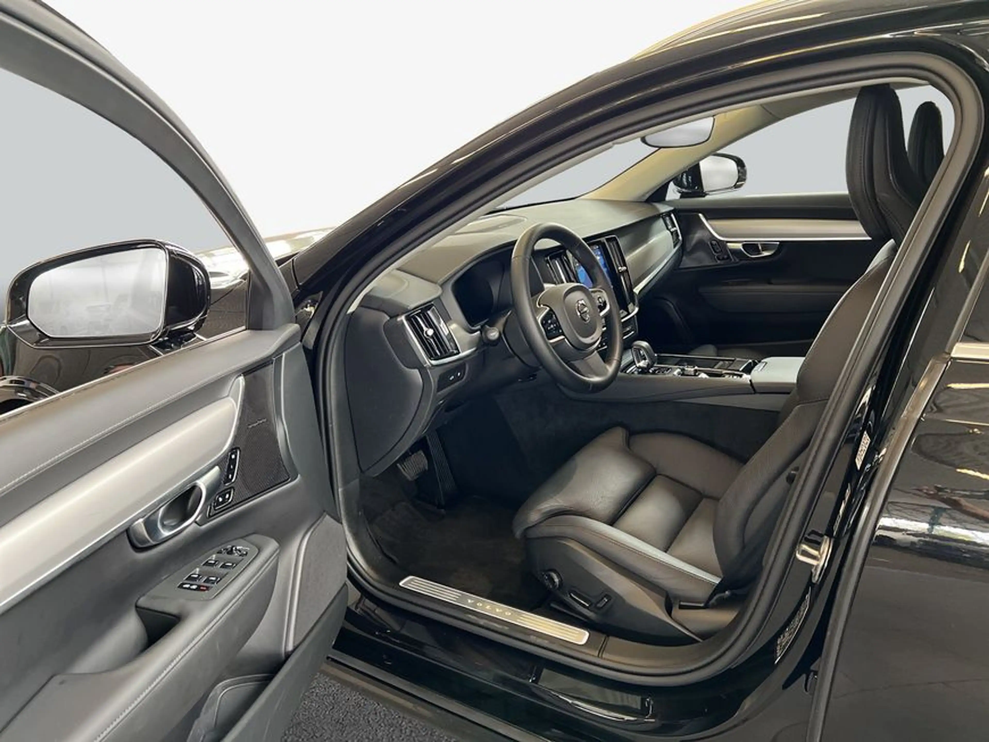 Volvo V90 T6 Plug-in Hybrid AWD Plus-Bright Glasd Head-U — photo 10
