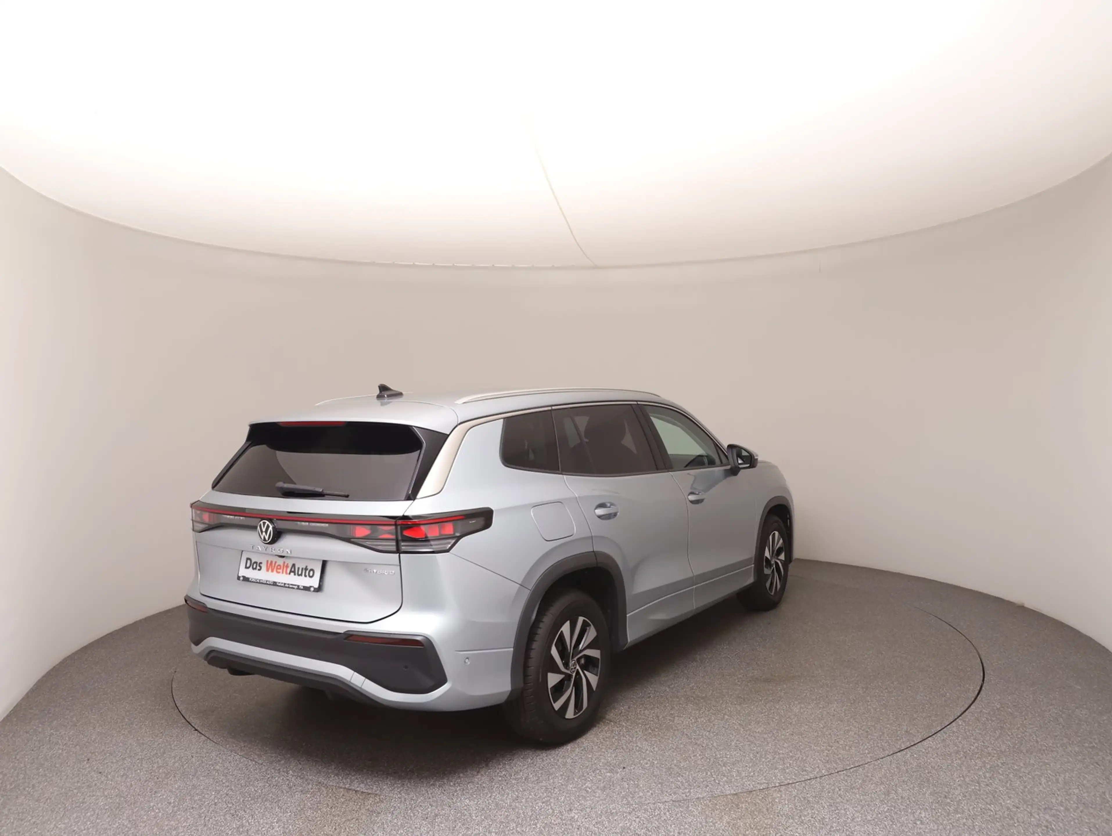 Volkswagen Tayron Friends eHybrid DSG 150kW — photo 4
