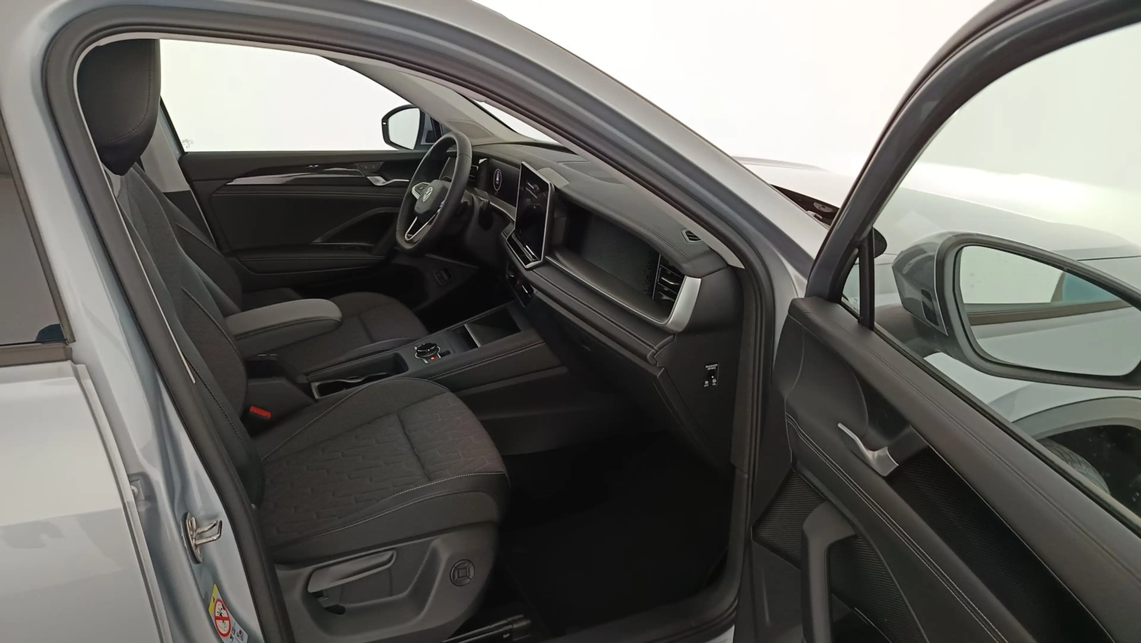 Volkswagen Tayron Friends eHybrid DSG 150kW — photo 10