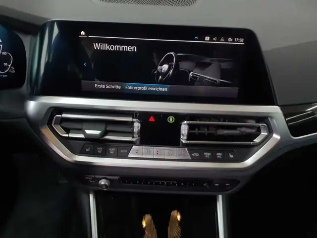 BMW 3 Series view 6
