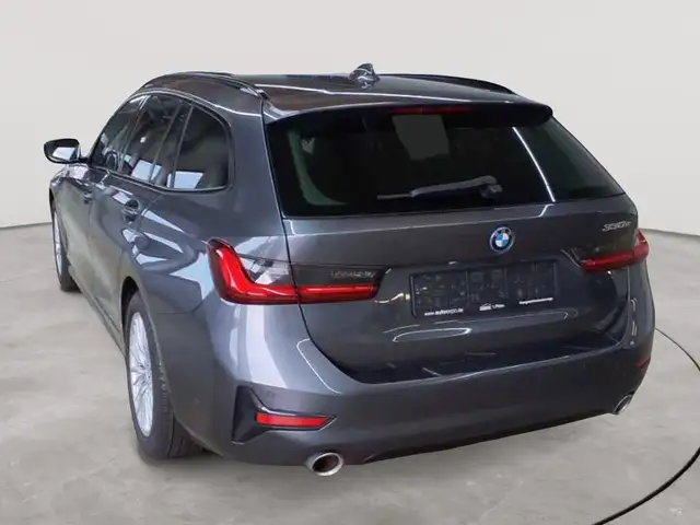 BMW 3 Series view 2