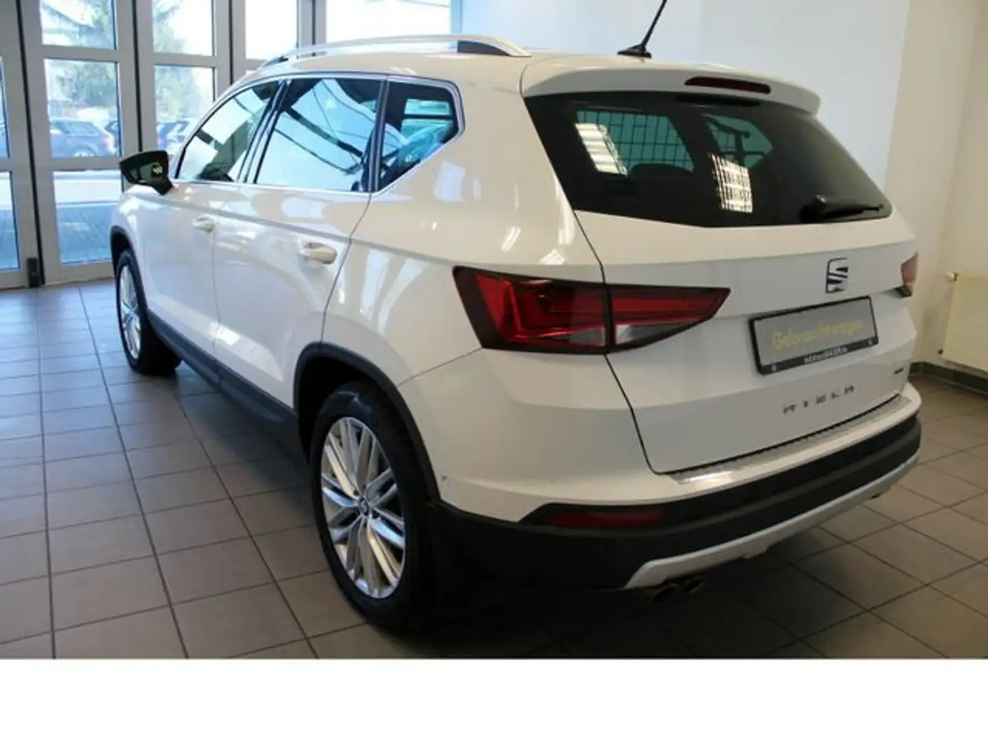 SEAT Ateca 2.0 TDI Xcellence 4Drive DSG *ACC, AHK,SHZ,LED,Tem Weiß - 2