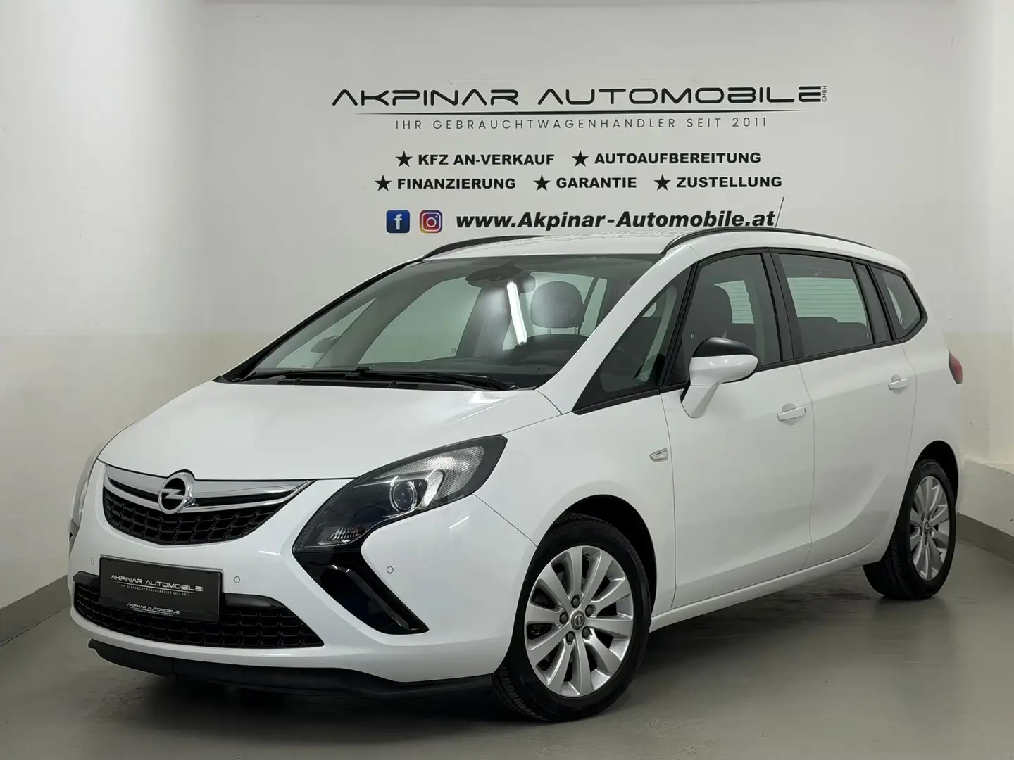 Opel Zafira Tourer Edition 1,6 CDTi 7-SITZER - AHK - PDC Weiß - 1