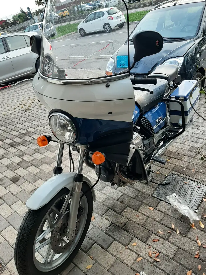 Moto Guzzi V 50 modello polizia Azul - 1