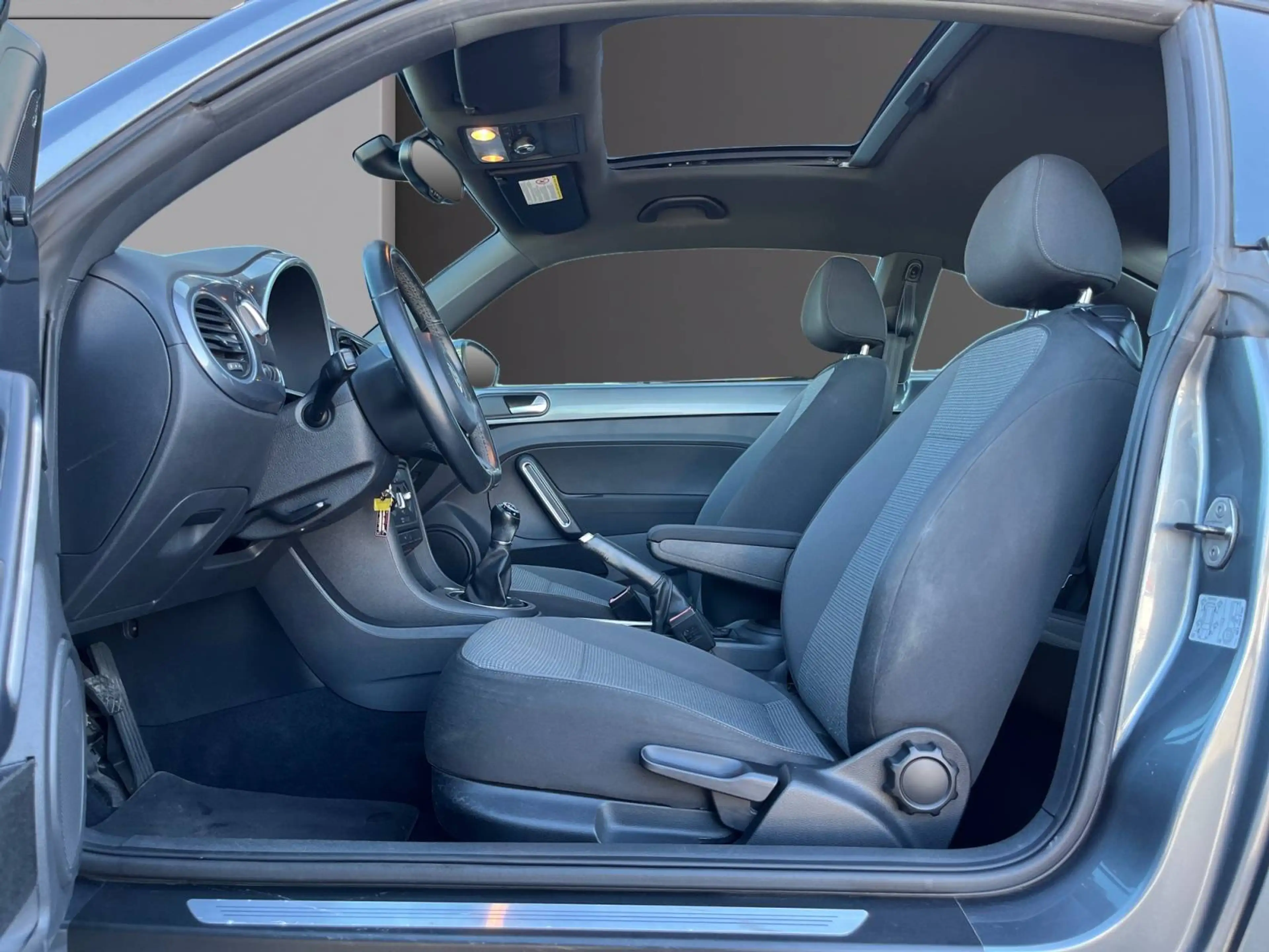 Volkswagen Beetle Beetle 1.2 TSI Design — photo 11
