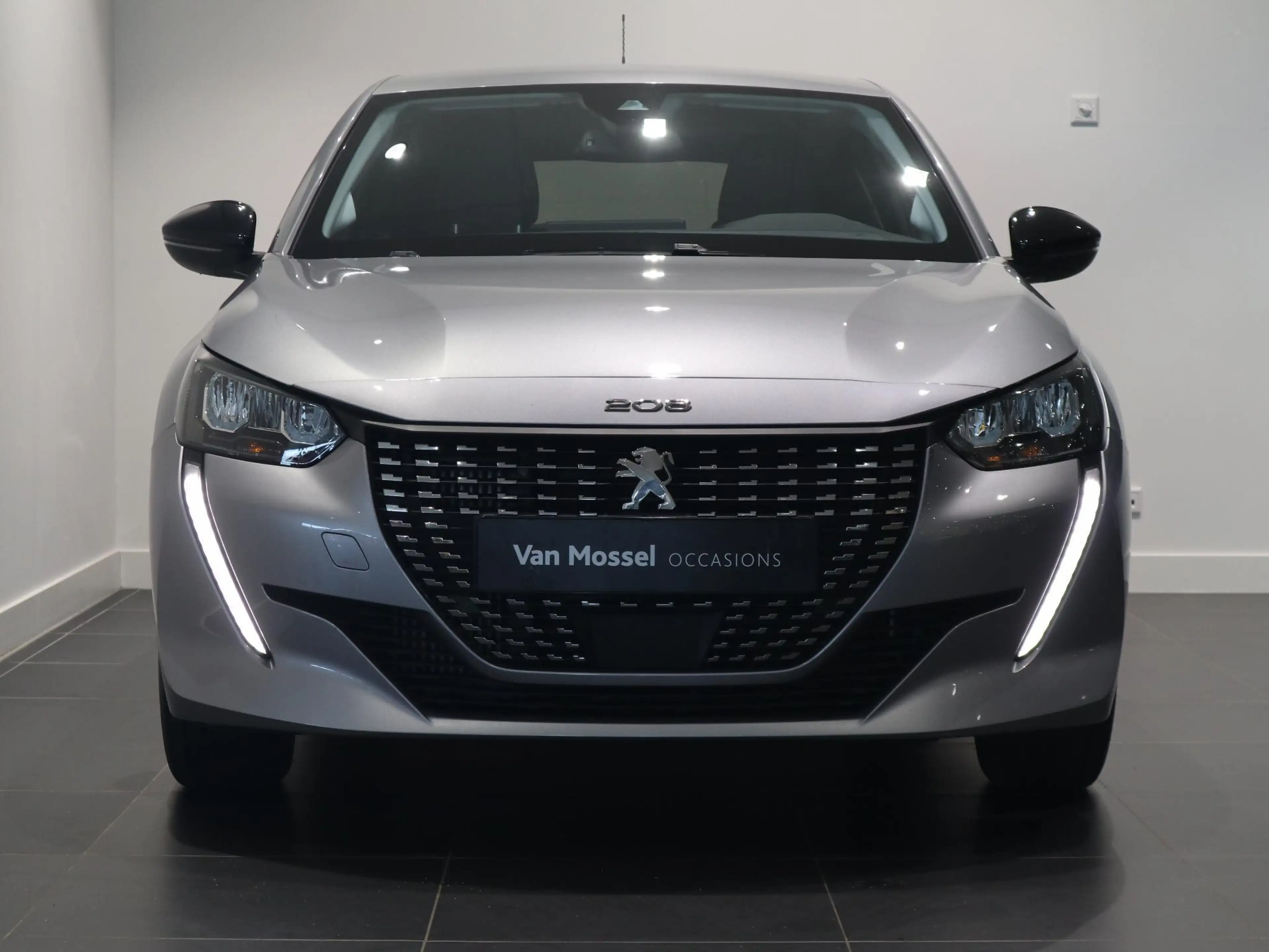 Peugeot 208 1.2 PureTech 100 MAN6 S&S Allure — photo 5