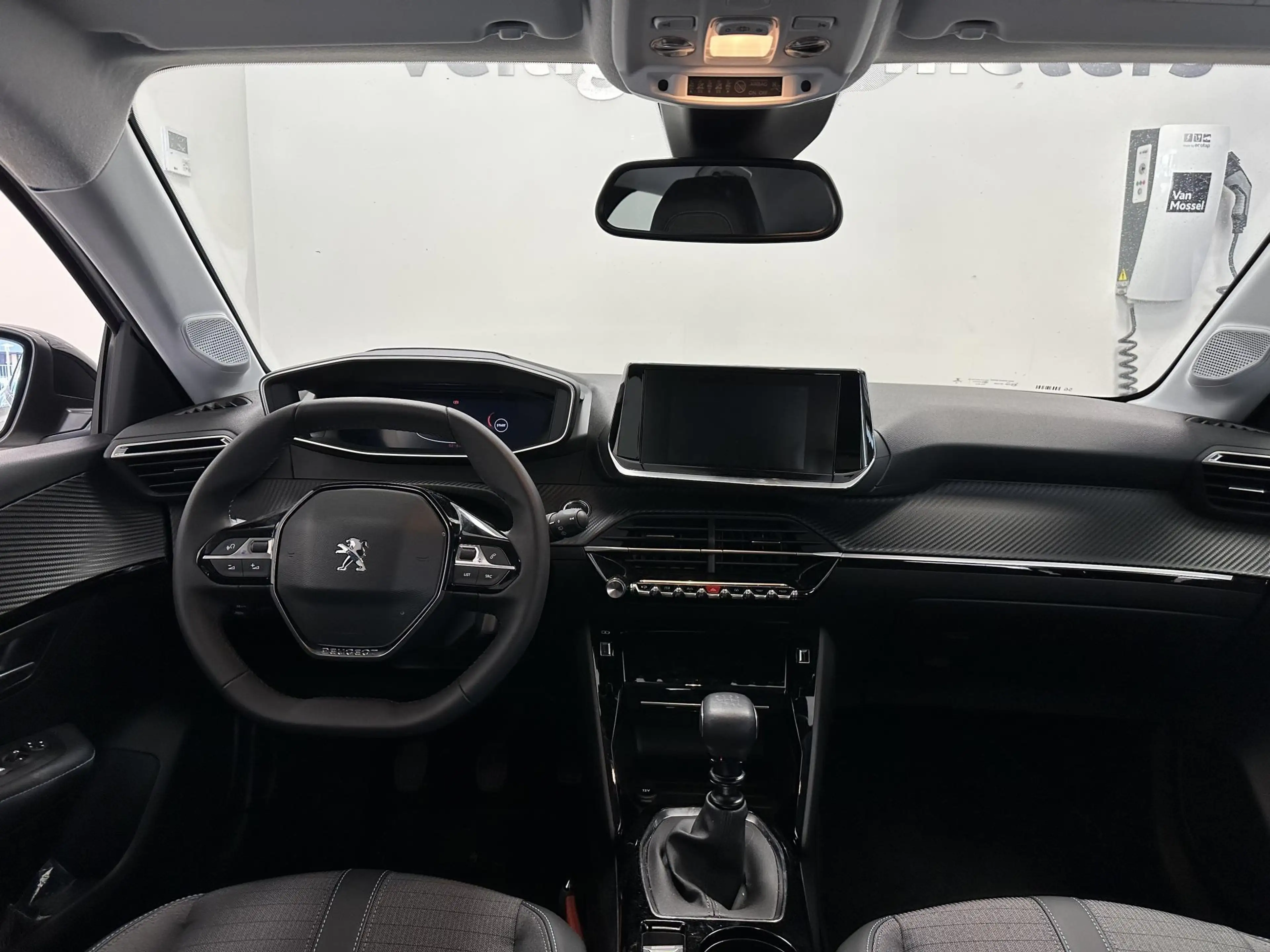 Peugeot 208 1.2 PureTech 100 MAN6 S&S Allure — photo 11