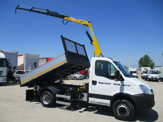 Iveco Daily 60C15 GRU EFFER 35/3S 4PIEDI RIBALTABILE PATENTE C