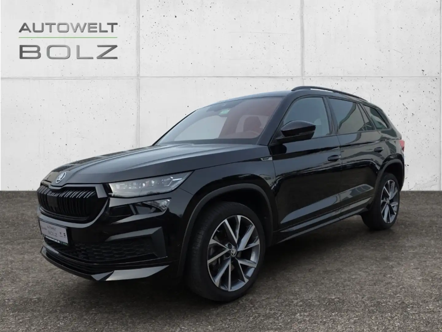 Skoda Kodiaq Sportline 4x4 2.0 TDI AHK Pano Kamera Navi DigiCoc Schwarz - 1