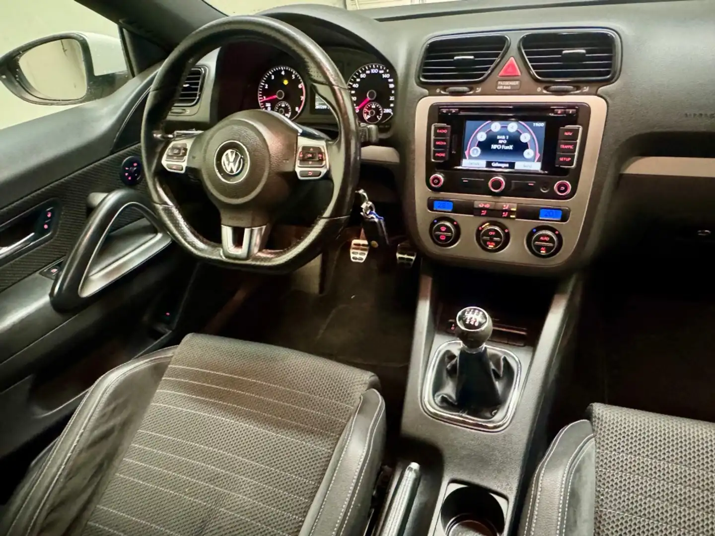 Volkswagen Scirocco 1.4 TSI Highline CLIMA NAVI GOED ONDERHOUDEN APK 1 Weiß - 2