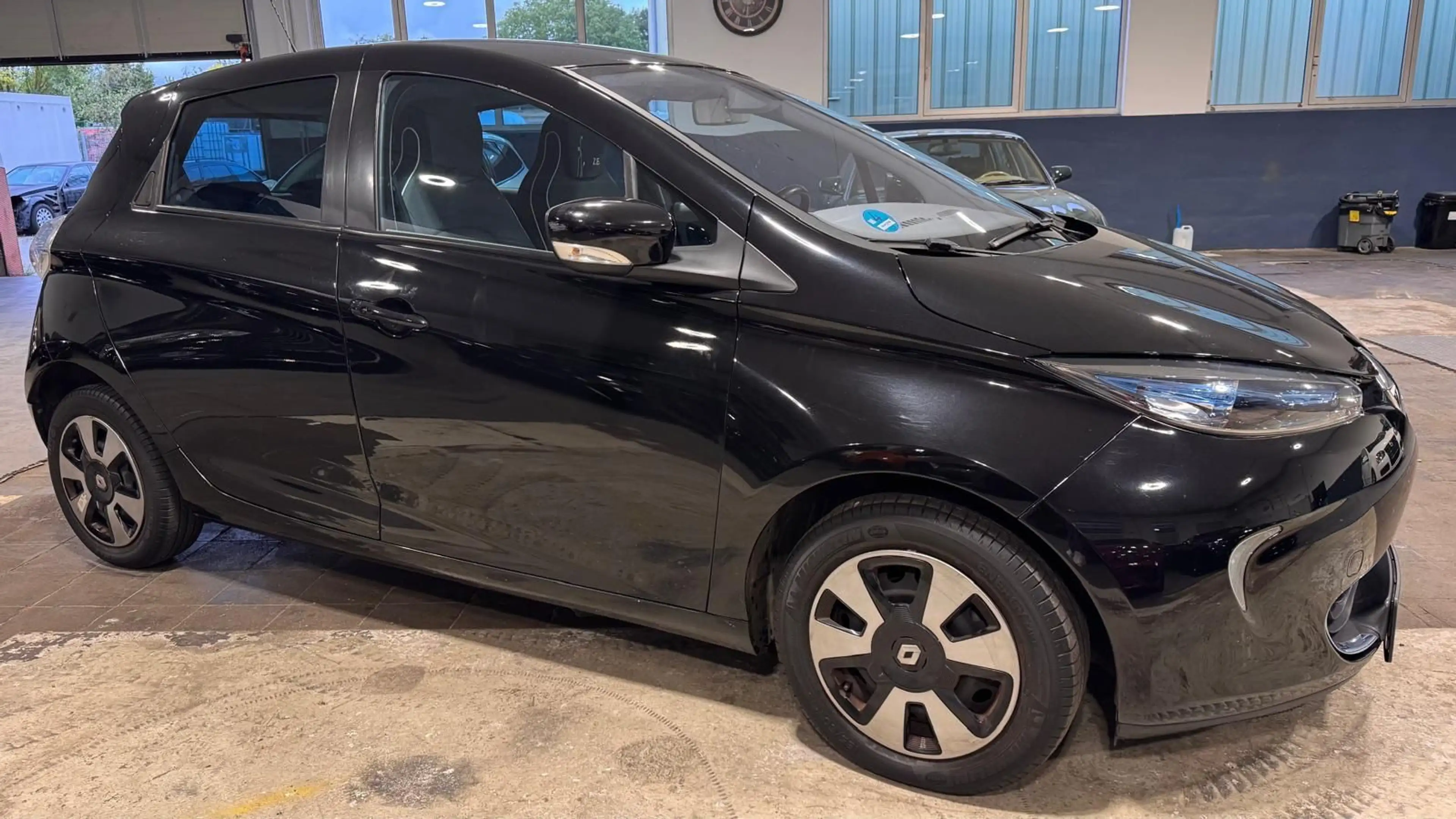 Renault ZOE Zoe Intens#R.Cam#Tempomat#NAVI#KeylesGO — photo 6