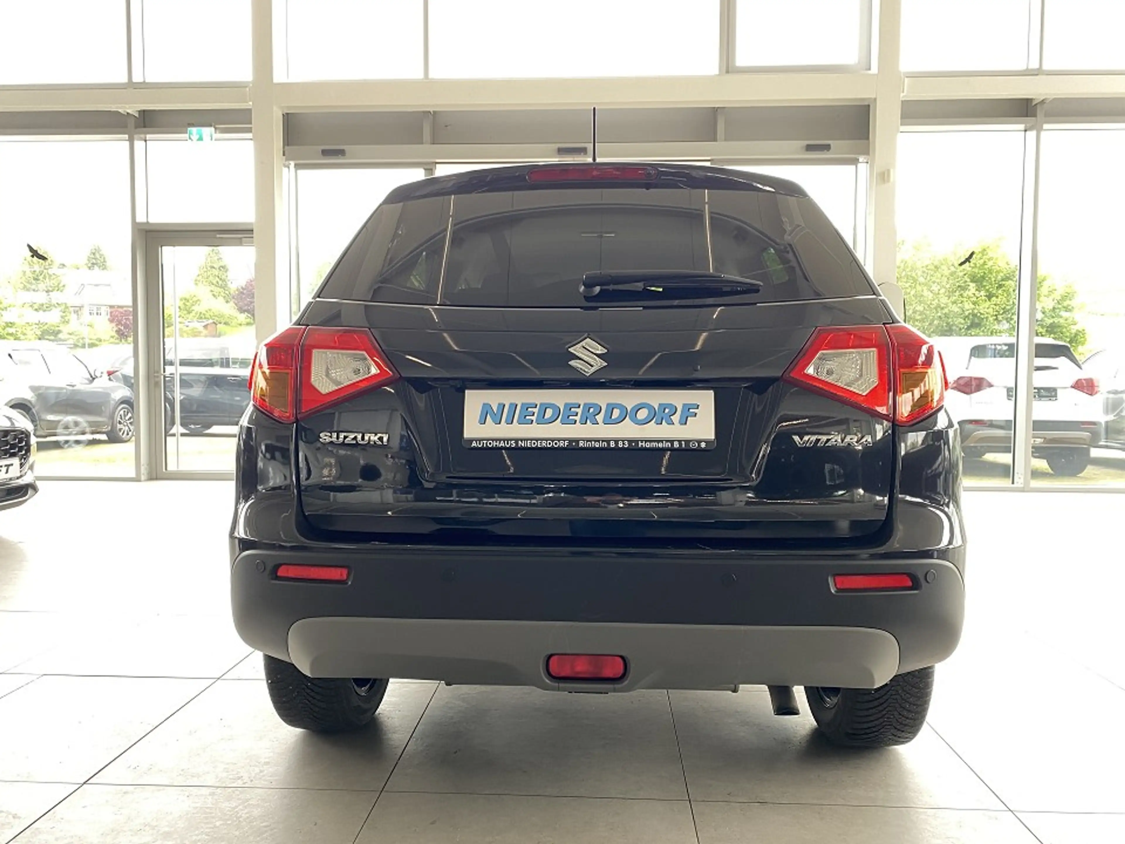 Suzuki Vitara S 1.4 Boosterjet AUTOMATIK NAVI KAM ACC LED AHK — photo 13