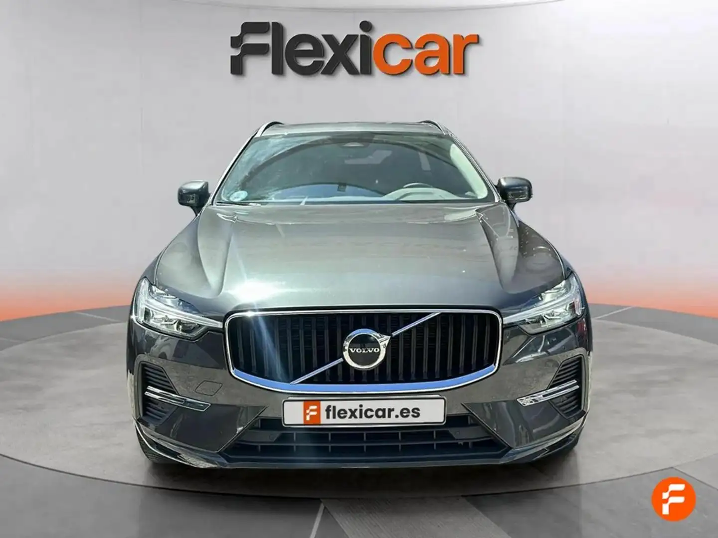 Volvo XC60 2.0 B4 D AWD Momentum Auto Gris - 2