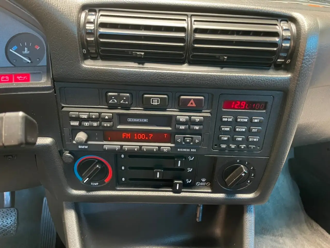 BMW 318i, foto 10