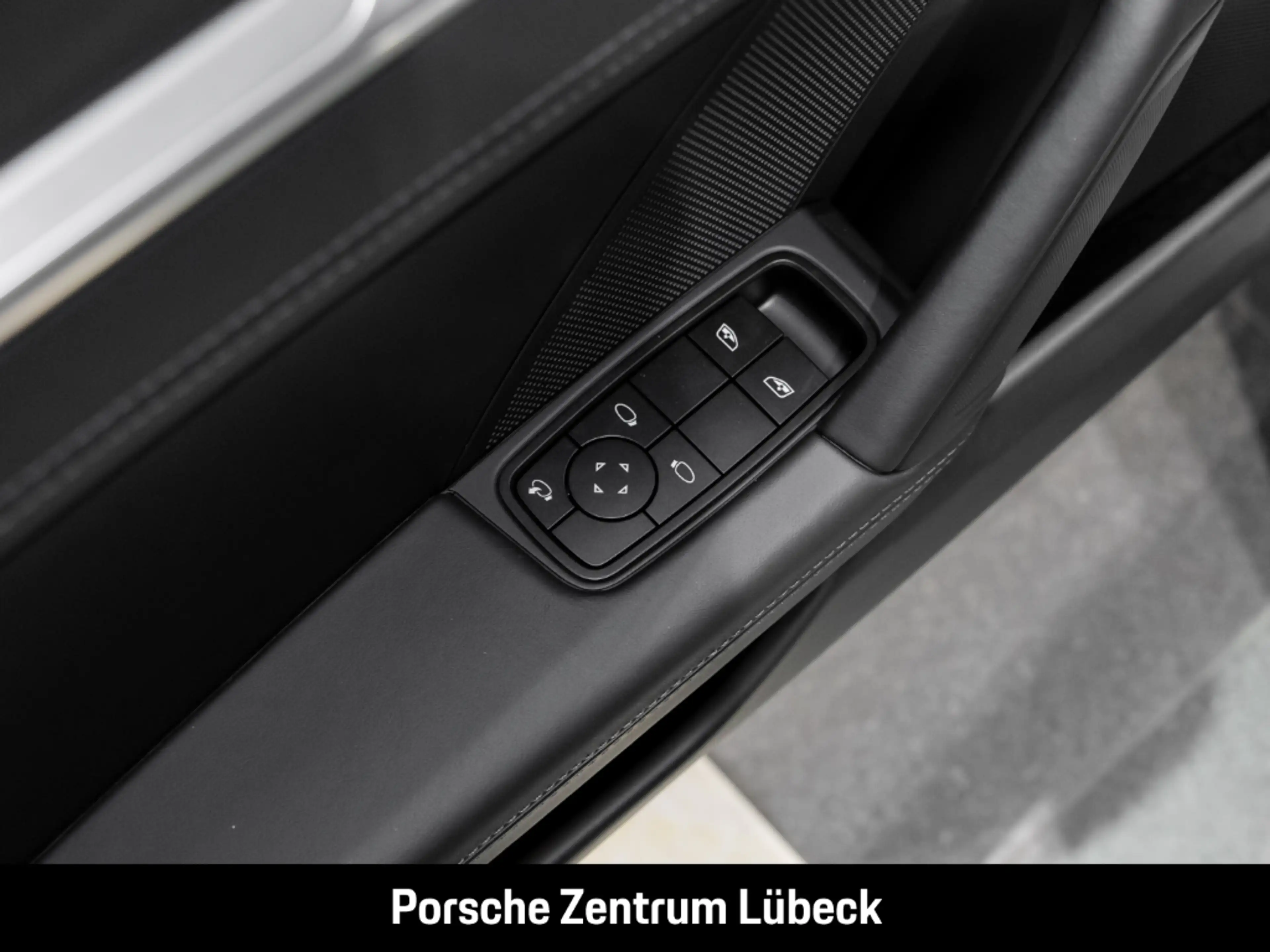 Porsche 992 911 Carrera 4S Liftsystem-VA Sportabgas BOSE — photo 16