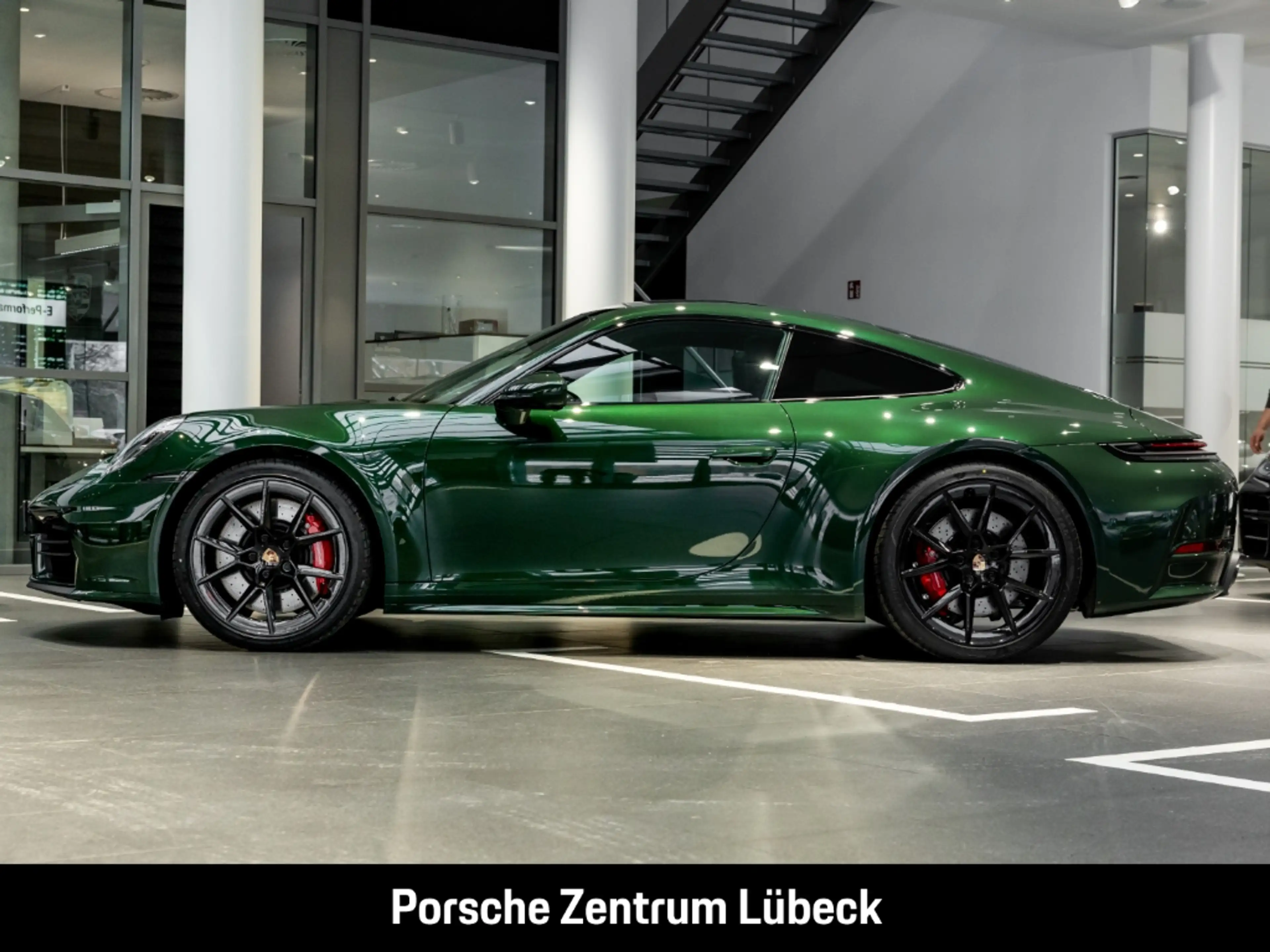 Porsche 992 911 Carrera 4S Liftsystem-VA Sportabgas BOSE — photo 2